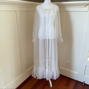 Vintage Undercover Wear Sheer White Intimates Robe 3X